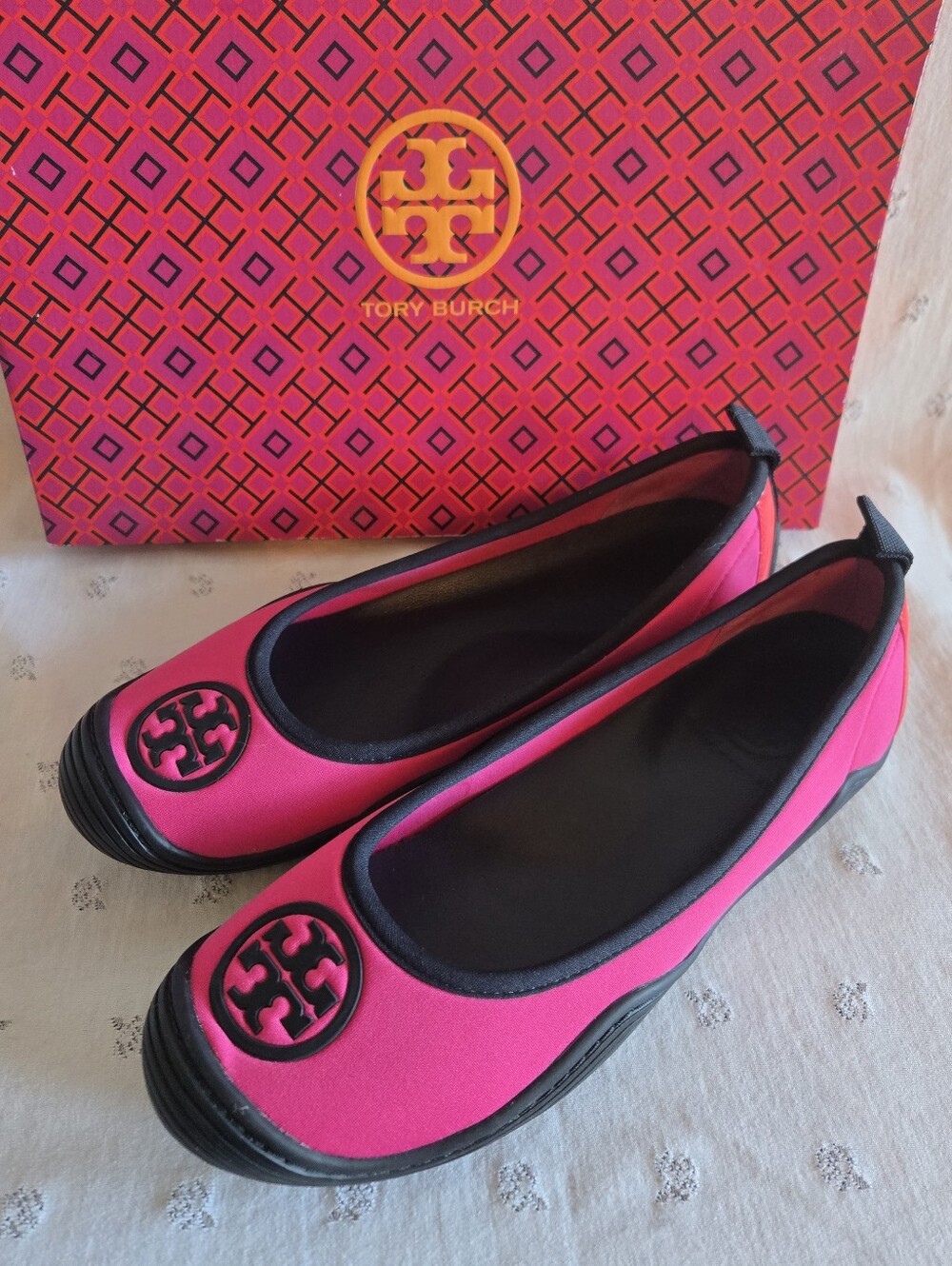Tory Burch Hot Pink and Black Logo Slip-On Neoprene Water Shoes Size 9